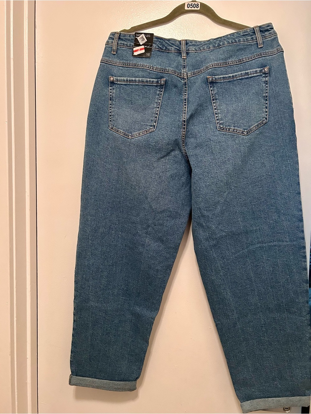INC International Concepts Mid Blue Pleated Relaxed Jeans - Picture 3 of 4